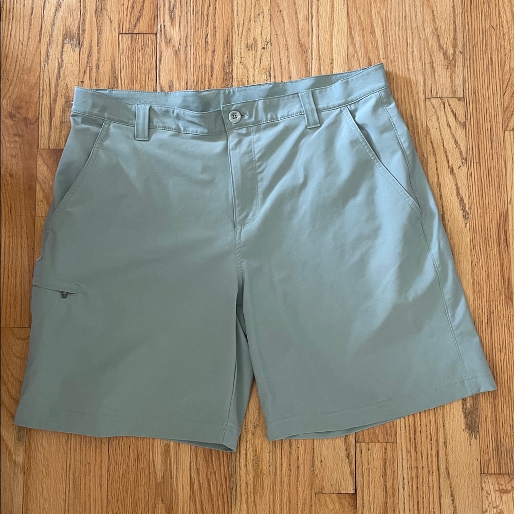 Columbia PFG Men's Sage Green Shorts 36w